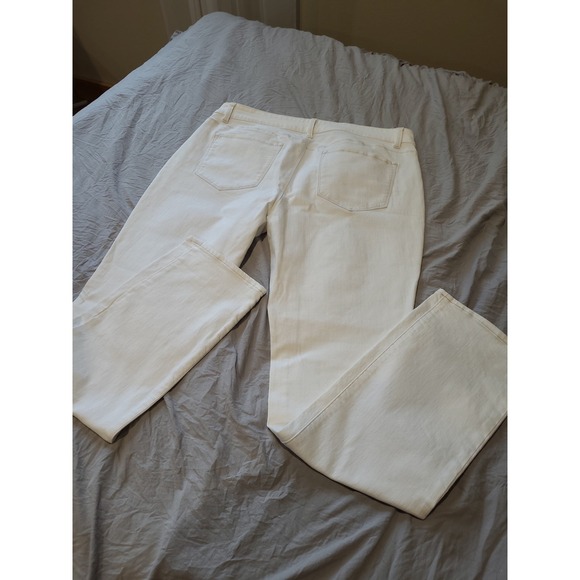 ANN Taylor Women SZ 14 Modern Fit White Classic Jean White Denim, five pocket - Picture 5 of 10